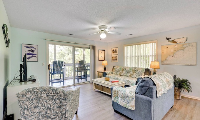 St. James Condo | Southport Fall Getaway | Condo w/Deck + Pool