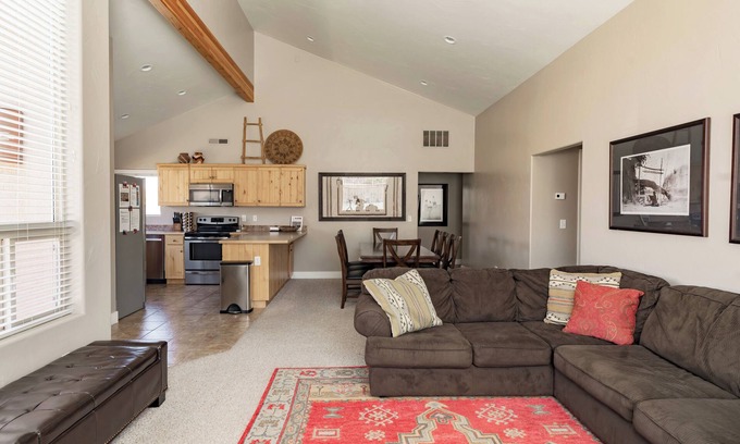 Moab South Valley House | Southwest Luxury - Minutes from Arches & Canyonlands