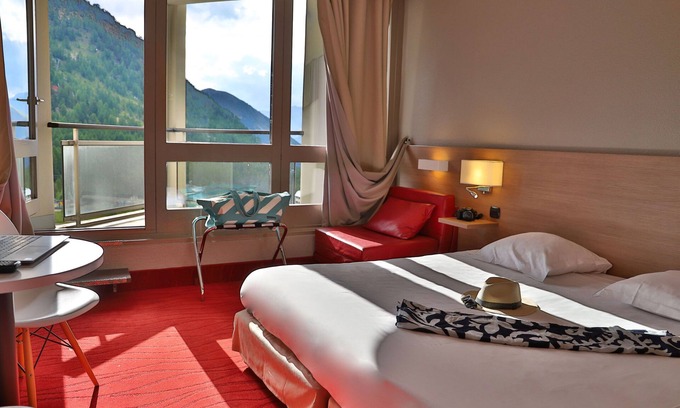 Isola Hotel | SOWELL HÔTELS Le Pas du Loup