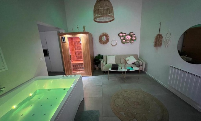 Le Mesnil-Saint-Denis House | SPA JUNGLE