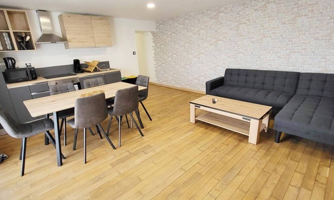 Echenoz-le-Sec Apartment | Spa with whirlpool bath