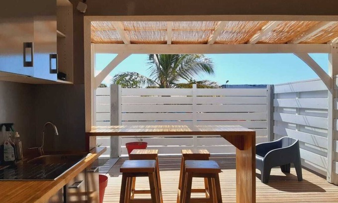 Le Diamant Apartment | Spacieux t2 a 150 mettre de la plage jardin terrasse cheques ANCV acceptés