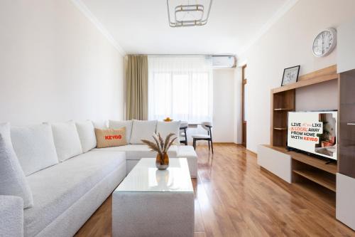 Kentron Apartment | Spacious 1 bedroom apartment KEYGO #0176 sophistication and privacy near Tsitsernakaberd Park