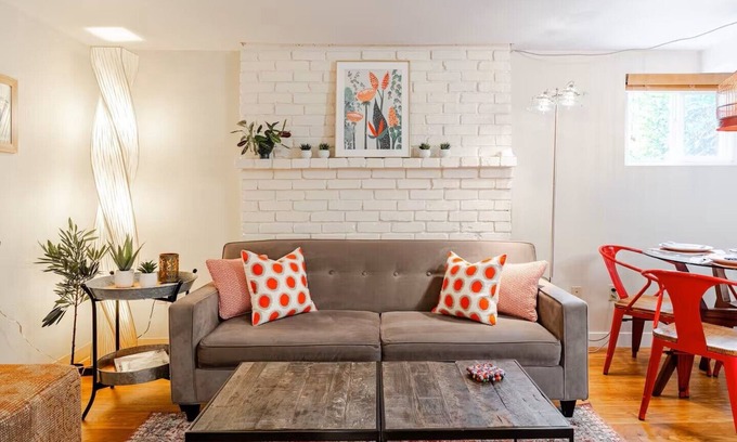 Ballard Apartment | Spacious 1-bedroom apartment, 10 minutes drive to Seattle Waterfront.