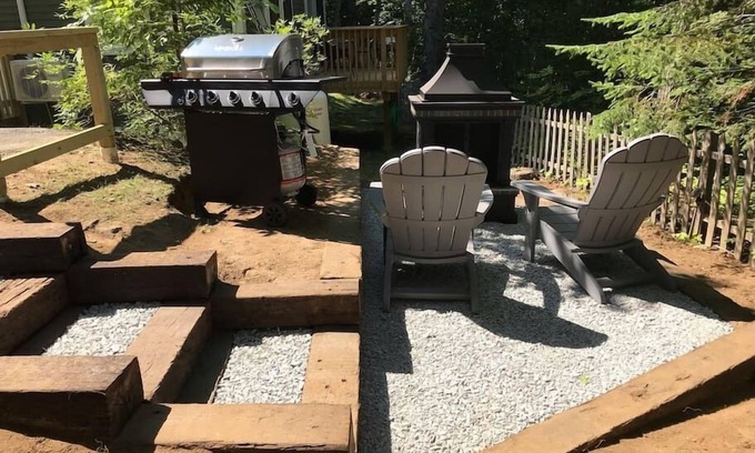 Edgecomb Cottage | Spacious 1 Bedroom Cottage Close to Everything 5