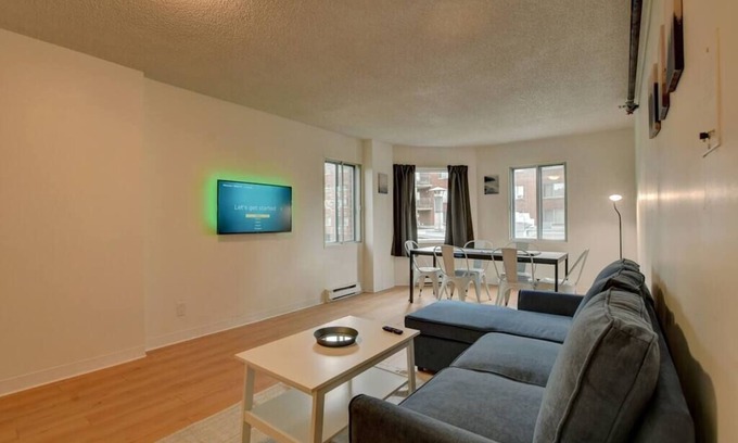 Laval Apartment | Spacious 1 bedroom in Laval, wifi,parking all incl