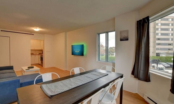 Laval Apartment | Spacious 1 bedroom in Laval, wifi,parking all incl