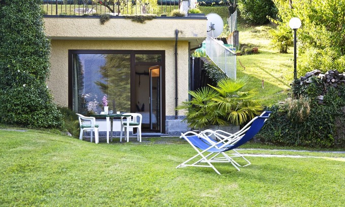 Porto Valtravaglia Apartment | Spacious 1-room apartment with about 1. 300 m² large well-kept garden plot