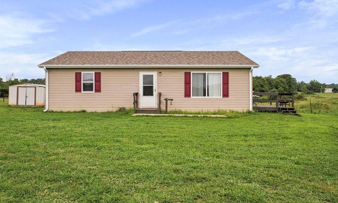 Dora Cabin | Spacious 1200sf cabin (5) in Ozark county near the river. Pets allowed.