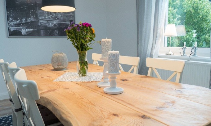 Sued Apartment | Spacious 144sqm Historic Apt. Near Koblenz Central Station for Families & Groups