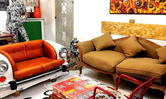 Caiazzo Apartment | Spacious 150sqm Art Apartment, 2 Baths, up to 6 Guests – Walk to Pepe in Grani