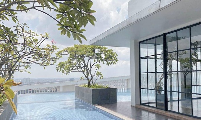 Surabaya Apartment | Spacious 1BR Apartment at One East Penthouse Residence