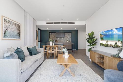 North Fremantle Apartment | Spacious 2-Bed Apartment with Rooftop Views