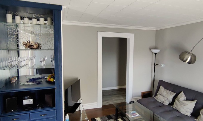 Niagara Falls Apartment | Spacious 2 bedroom, Niagara home away from home