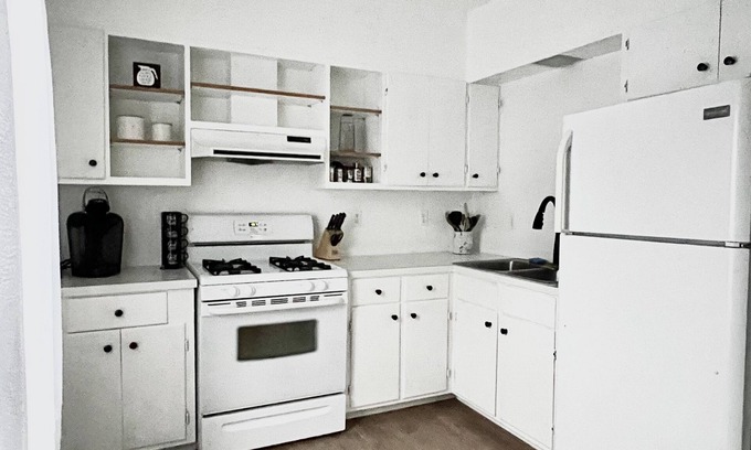 Warren Apartment | Spacious 2 bedroom apartment