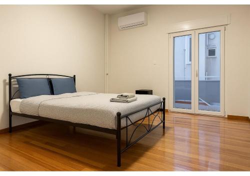 Nea Smirni Apartment | Spacious 2 Bedroom Apartment in Nea Smyrni with Free easy Parking