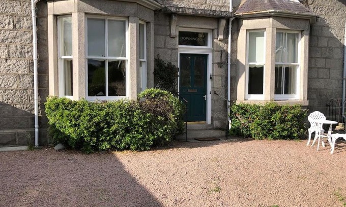 Ballater Apartment | Spacious 2 Bedroom Flat in heart of Ballater