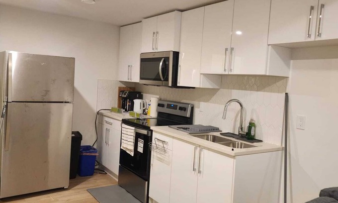 Northeast Edmonton House | Spacious 2 Bedroom Suite in Edmonton, Canada