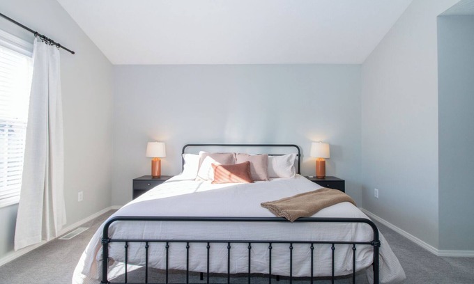 Bloomington House | Spacious 2-bedroom townhome in welcoming Bloomington loaded with amenities!