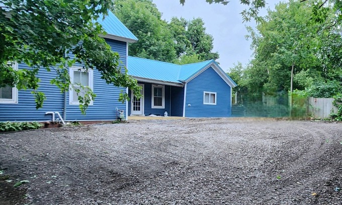 Canton Apartment | Spacious 2-bedroom with AC and WiFi in charming Canton near SLU and SUNY CANTON
