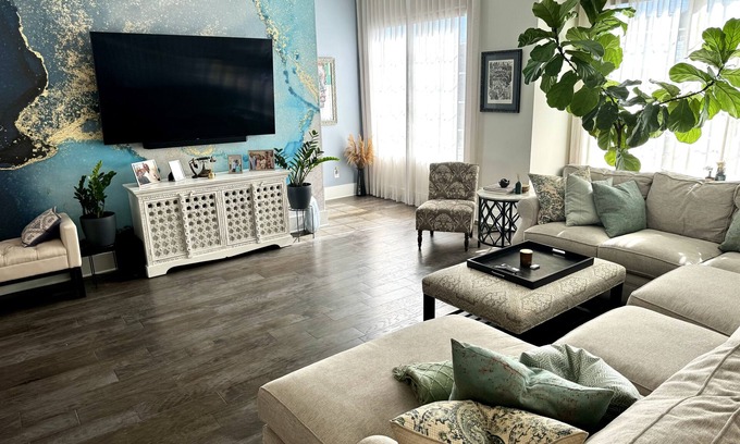 Castleberry Hill House | Spacious 2 BR Urban Oasis at Castleberry Station in downtown Atlanta