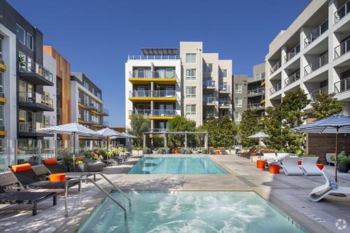 Marina del Rey Apartment | Spacious 2BD 2BA with Huge Balcony, Near Venice Beach & Fun!