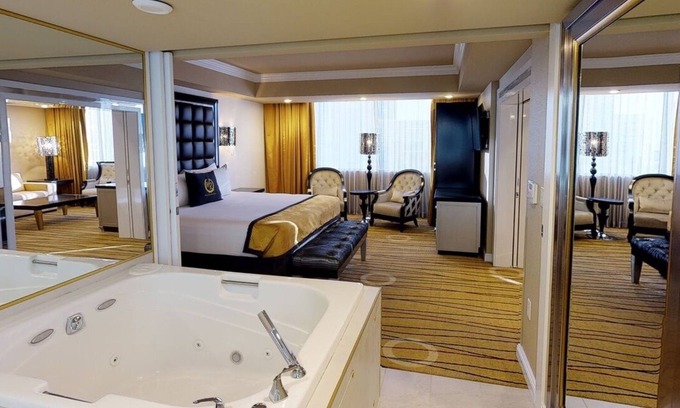 Las Vegas Villa | Spacious 2BDR Villa Sleeps 6, only 776 P/N available week of Super Bowl LVIII!