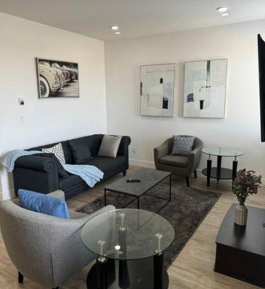 Regina Apartment | Spacious 3 bed 2 bath with attached garage
