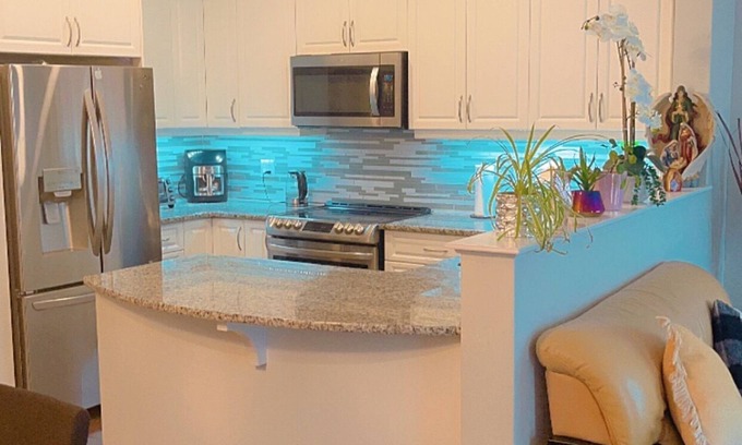 Leitrim House | Spacious 3 bed and 2.5 bathroom townhouse near the airport amazing for relaxing.