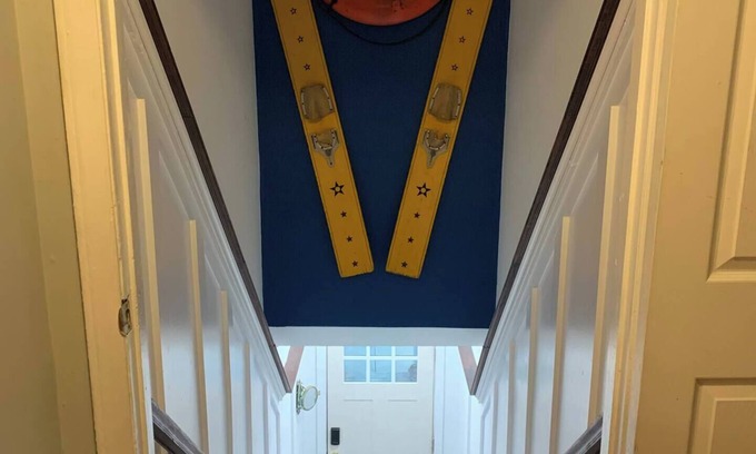 Long Beach Apartment | Spacious 3-bedroom apartment with WiFi, AC in brilliant Long Beach