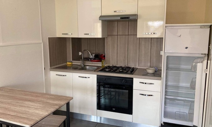 Longwy Apartment | Spacious 3-bedroom apartment 5 minutes walk to Longwy train station
