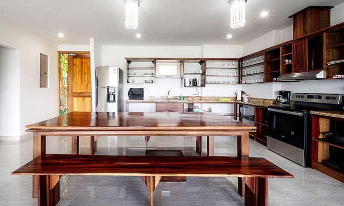 Tilaran Condo | Spacious 3-bedroom condo in wonderful Lake Arenal with WiFi, AC, swimming pool.