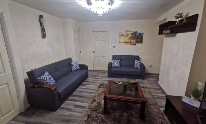 Sutton Coldfield House | Spacious 3-bedroom home