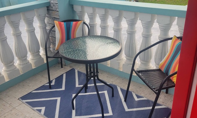 Georgetown Apartment | Spacious 3 bedroom rental located in quiet neighbourhood. Just bring yourself!
