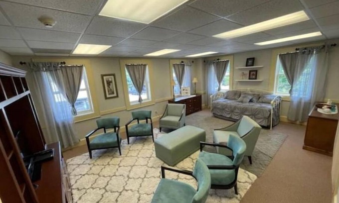 Toccoa House | Spacious 3 Bedroom Townhome in Downtown Toccoa, GA