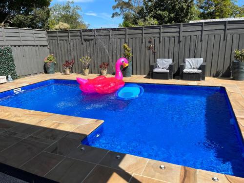 Frankston House | Spacious 3Bd n Pool family holiday home TF2223