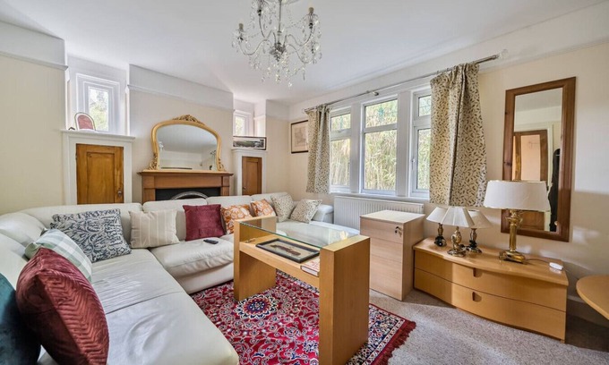 Slough House | Spacious 4-bed, 4-bath home with garden and parking