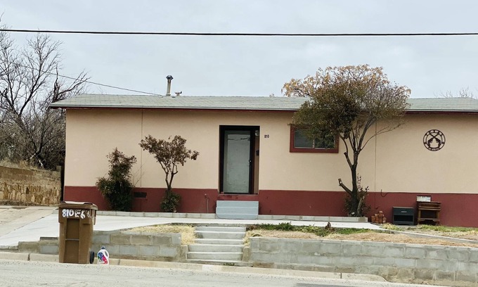 Big Spring House | Spacious 4 bedroom 2 bath 6th st !