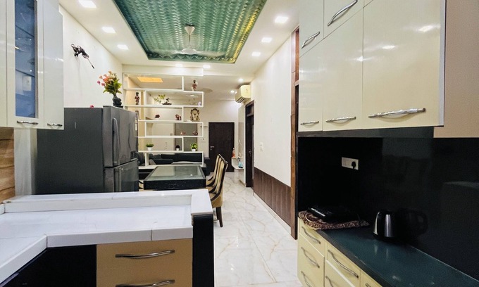 Pink City Apartment | Spacious 4-bedroom apartment with WiFi, AC in vibrant Jaipur
