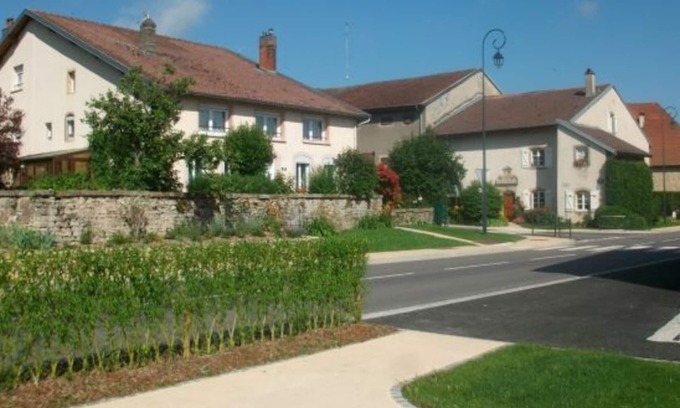 Repaix Cottage | Spacious 4-Bedroom Cottage with Garden near Vosges and Center Parcs