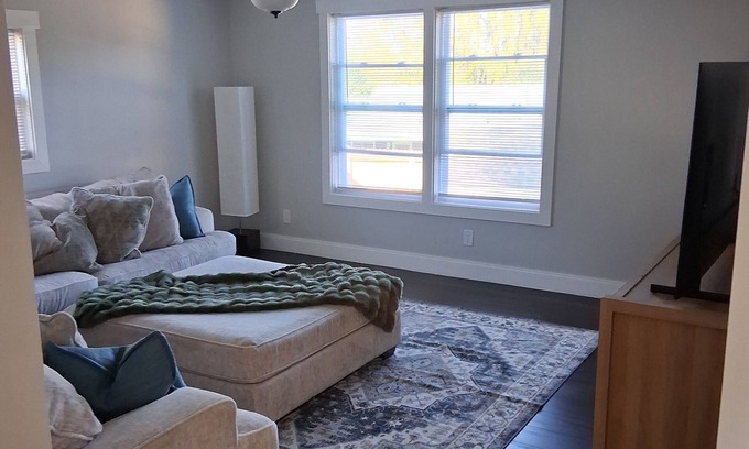 Edinboro House | Spacious 4-bedroom estate in lovely Edinboro . Walking distance to the lake.