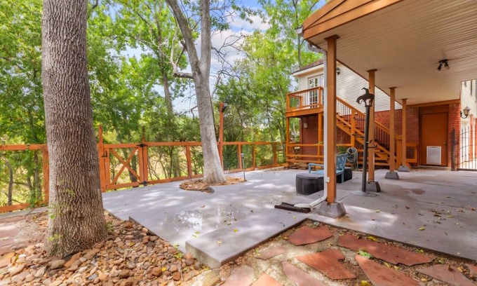 Pearland House | Spacious 4-bedroom house in charming Pearland w/Jacuzzi tub