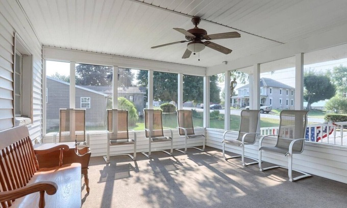 Palmyra House | Spacious 4-bedroom house in Palmyra - just 6 miles from Hersheypark!