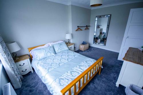 Coatbridge House | Spacious 4-Bedroom House in Glenboig