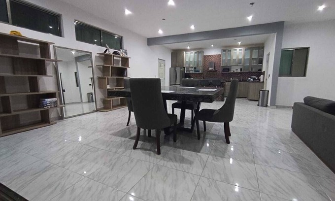 Alfredo V. Bonfil House | Spacious 4-bedroom house with 2 pools, AC in enchanting Cancún