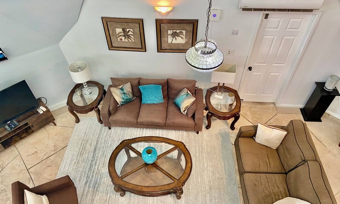 Frigate Bay House | Spacious 4-Bedroom House with Cathedral Ceilings and Spa tub in Frigate Bay.