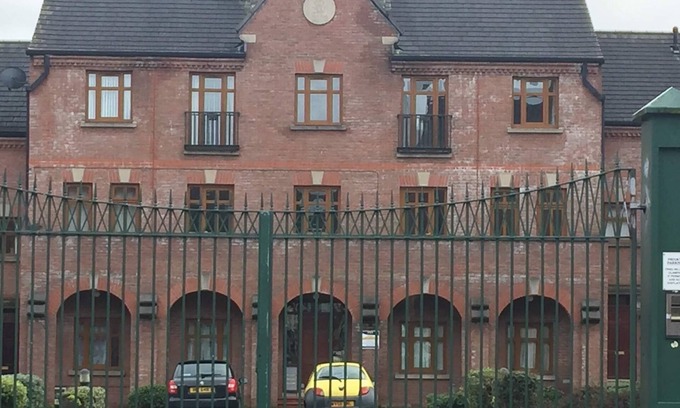 Queens Quarter House | Spacious 4-Bedroom Townhouse in Prime South Belfast Location