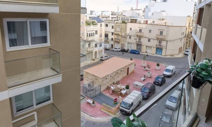Msida Apartment | Spacious 4BR Apt with Balcony close to Valletta