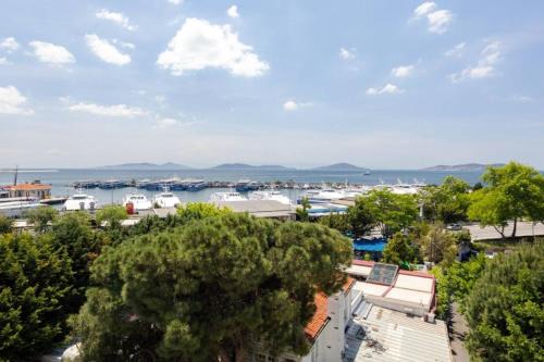Bostanci Apartment | Spacious 4br Home - Stunning Bosphorus Views! #390