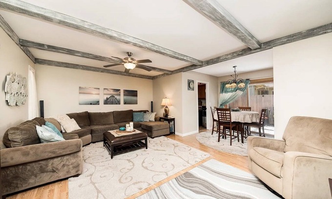 Oswego House | Spacious 5-bedroom/2.5 bath house with AC, WiFi in welcoming Montgomery